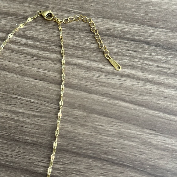 Cross Pendant Necklace Q101 - Picture 4 of 5